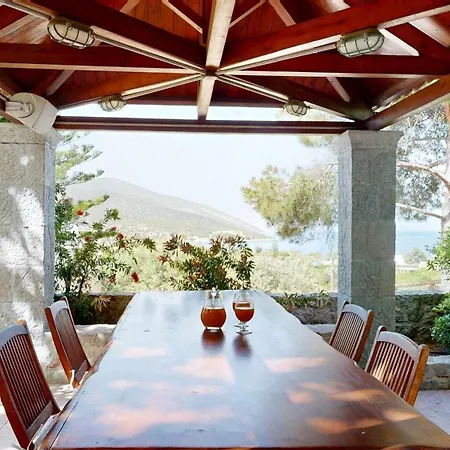Epidavros Voukamvilia Retreat, Shared Pool 펜션 *