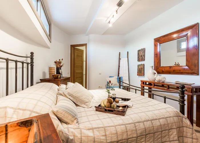 Voukamvilia Junior In Epidavros Shared Pool * Nea Epidavros